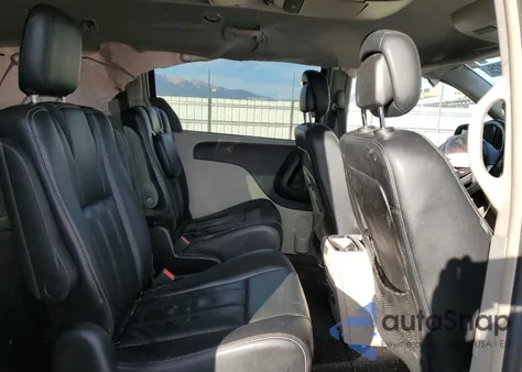 2013 Chrysler Town & Country Touring from USA, damaged, VIN 2C4RC1BG9DR779537